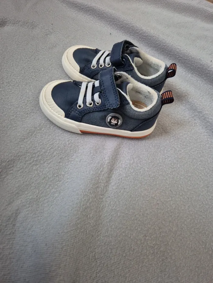 Baskets vertbaudet taille 23 - photo numéro 4
