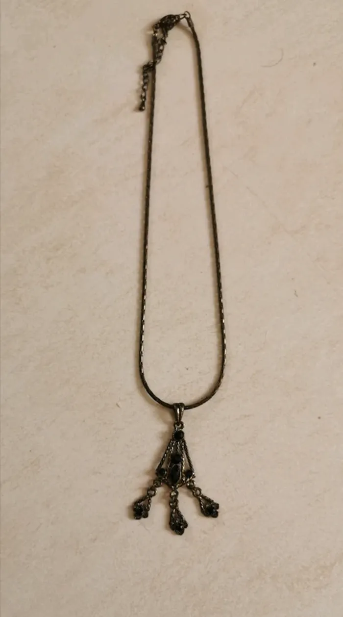 Collier vintage noir - photo numéro 2