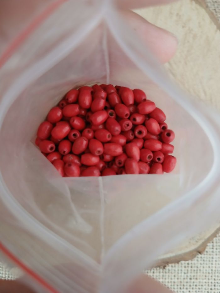 Sachet de 30 gramme de perles en bois rouge - photo numéro 3