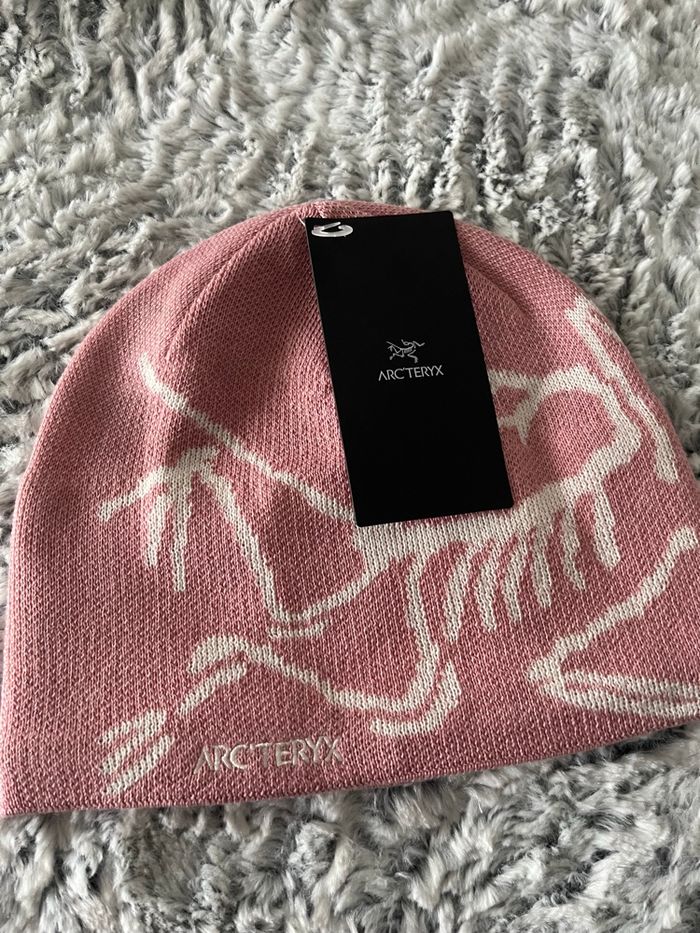 Bonnet Arc’teryx – Coloris Rose – Neuf avec Étiquette - photo numéro 2