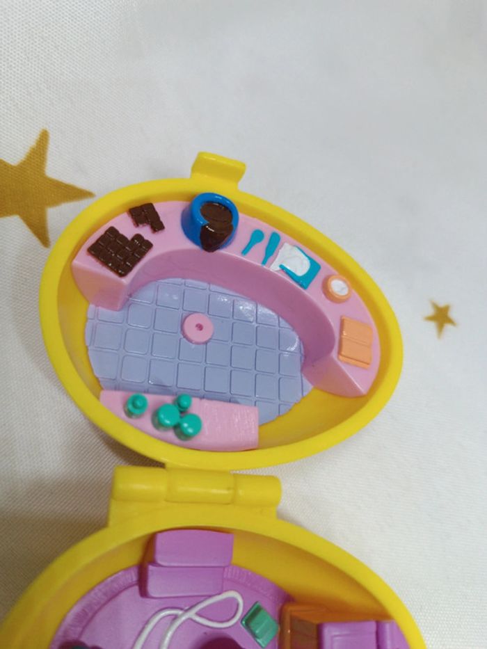 2001 treats Polly pocket easter friandise mattel chasse Oeuf Pâques bluebird jaune yellow panier egg - photo numéro 6