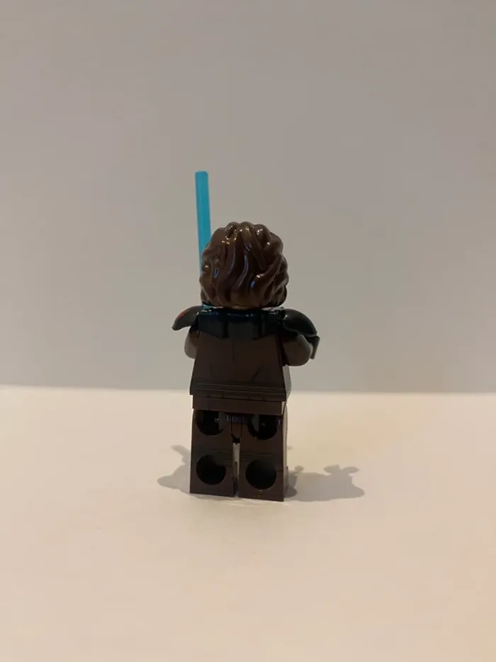 Figurine type lego Jedi Anakin Skywalker. Star Wars - photo numéro 3