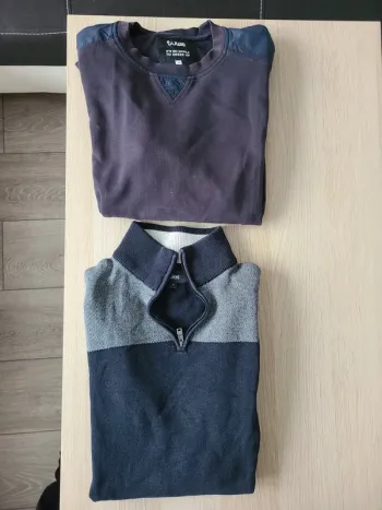 Lot 2 pulls Jules taille M bleu marine