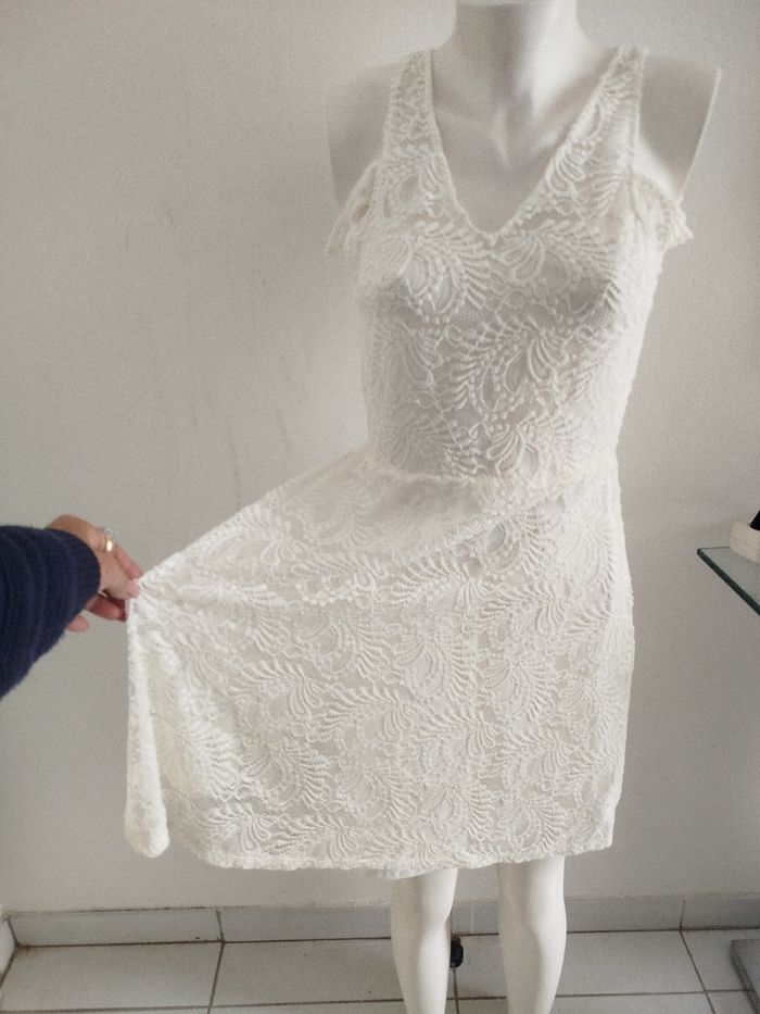 #kytie38femme. Robe en dentelle taille 38/40 - photo numéro 4