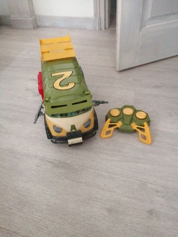 Voiture télécommandée tortue ninja