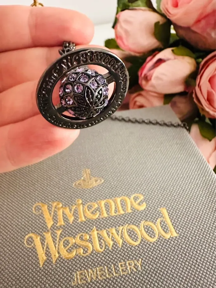 🪐Collier Vivienne Westwood orbite noir et zirconiums violets - photo numéro 6