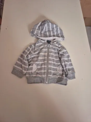 Gilet à capuche 3 mois