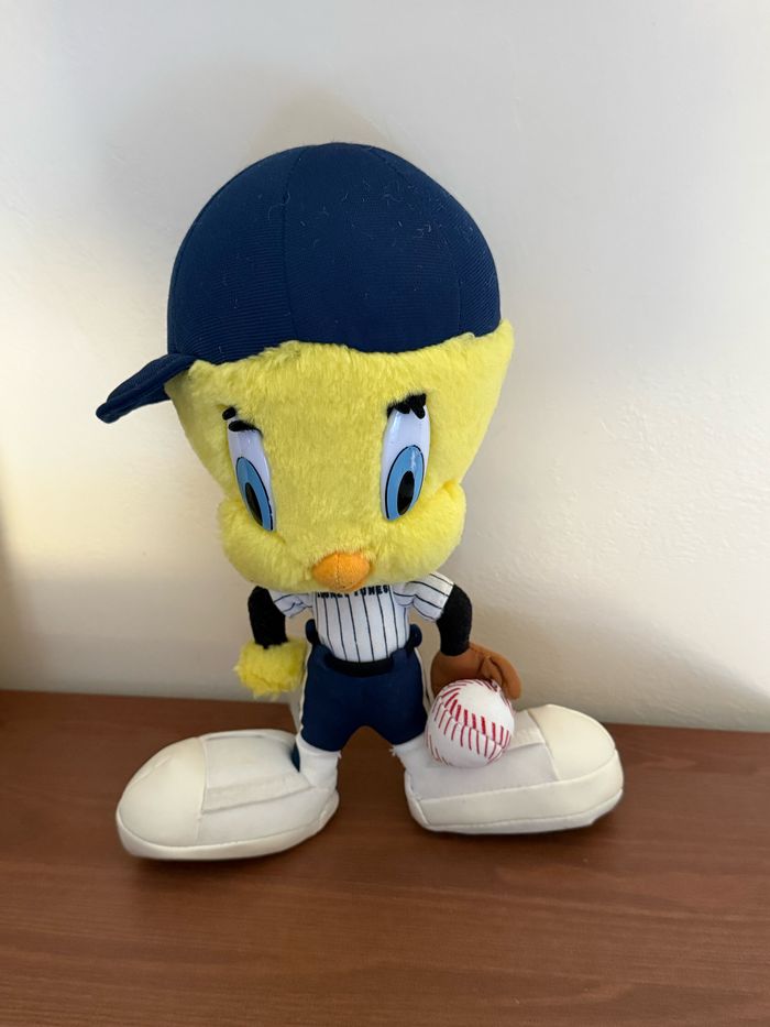 Peluche Titi le canari tenue baseball - photo numéro 3