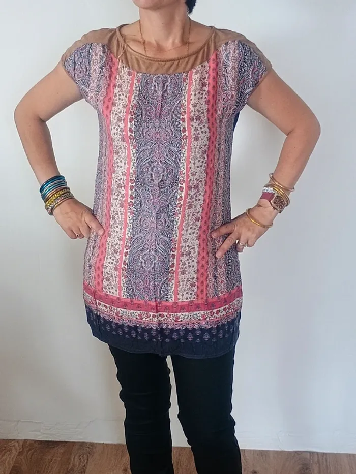 Tunique imprimé cachemire rose/bleu manches courtes T40
