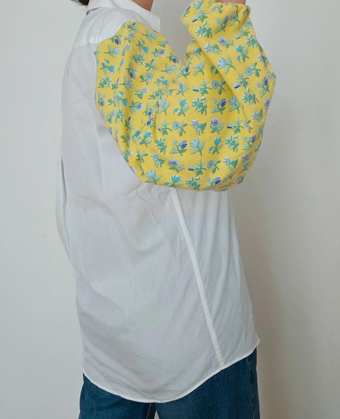 Chemise upcyclée white/fleurs - photo numéro 2