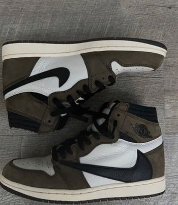👟 Jordan 1 Travis Scott avec Certificat Stock X - Taille 41 - Neuf - Prix : 650 € 👟