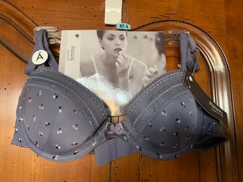 Soutien gorge 85A neuf