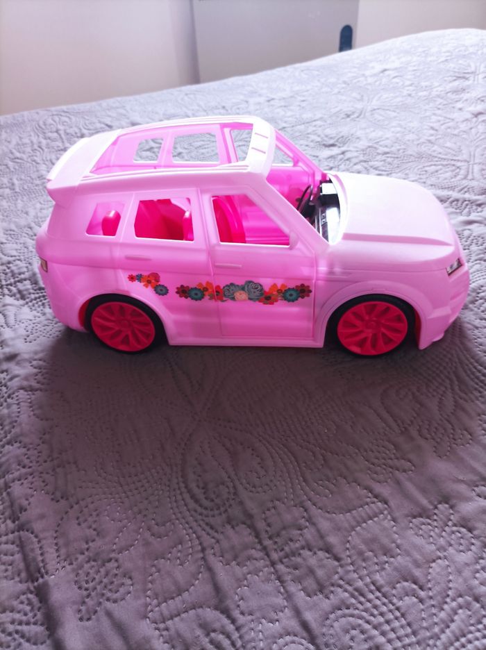 4*4 / voiture barbie - photo numéro 1