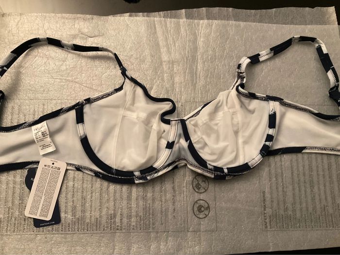 Haut maillot bleu et blanc Fantasie neuf - photo numéro 8