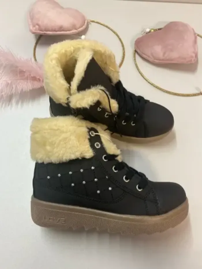 Bottines fille - fourrée - neuf - Defacto - Taille 33 - photo numéro 2