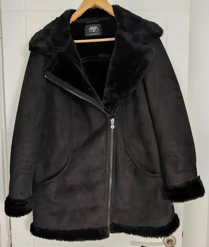 Manteau fausse fourrure