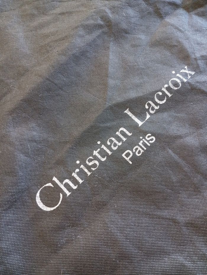 Housse pour sacs/vêtements. Christian Lacroix - photo numéro 2