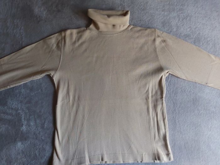 Sous-pull beige