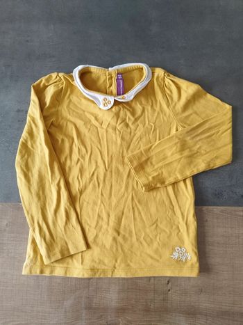 Haut jaune col fantaisie