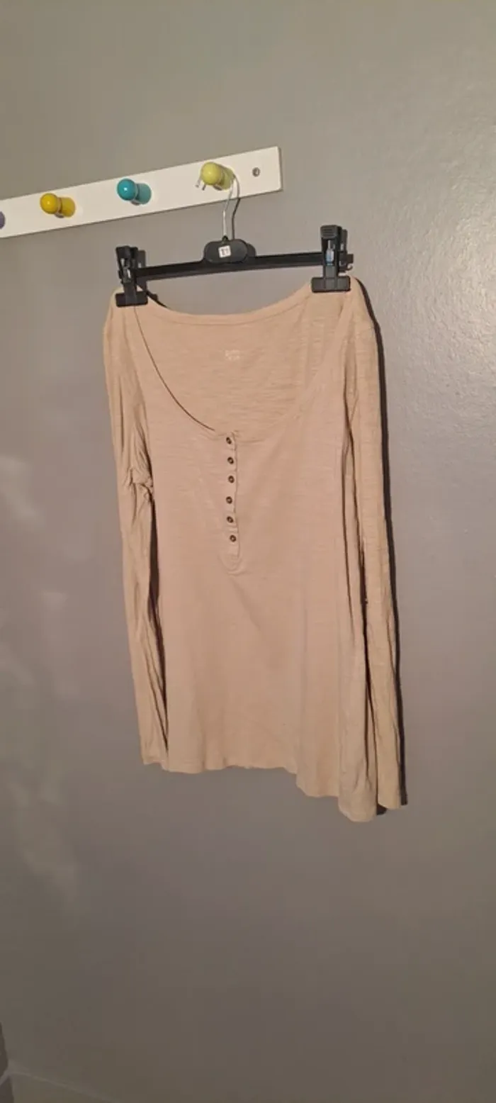 T Shirt manches longues beige - Marque Pimkie -Taille 42 - Bon état. - photo numéro 2