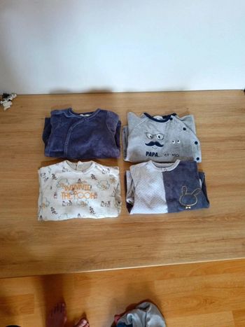 C42 Pyjamas hiver différentes marques 3 mois