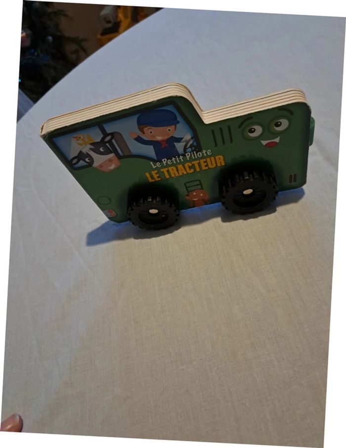 Livre roulant Bout'Chou Tracteur - photo numéro 2