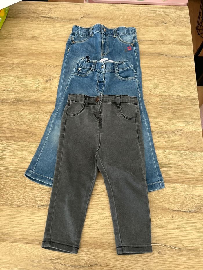 Lot 3 jeans bébé fille taille 18 mois Gémo Kiabi
