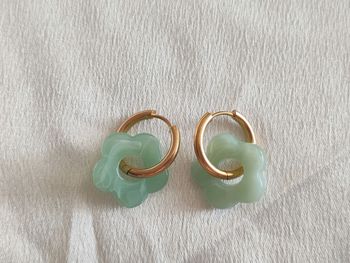 Créoles dorées pampille fleur vert d'eau