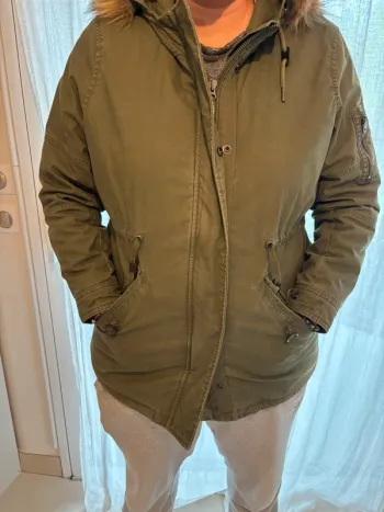 Manteau femme superdry neuf taille 44