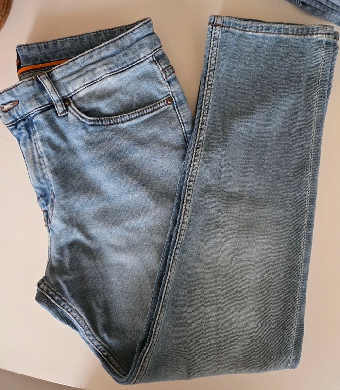 Jean Hugo boss slim fit taille 32/30