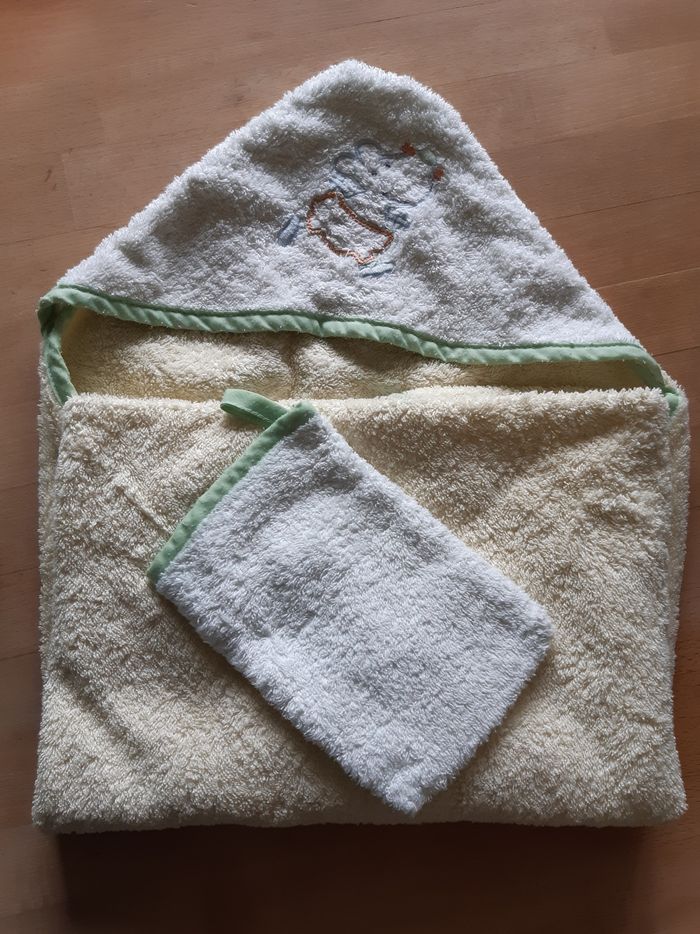 Cape de bain bébé