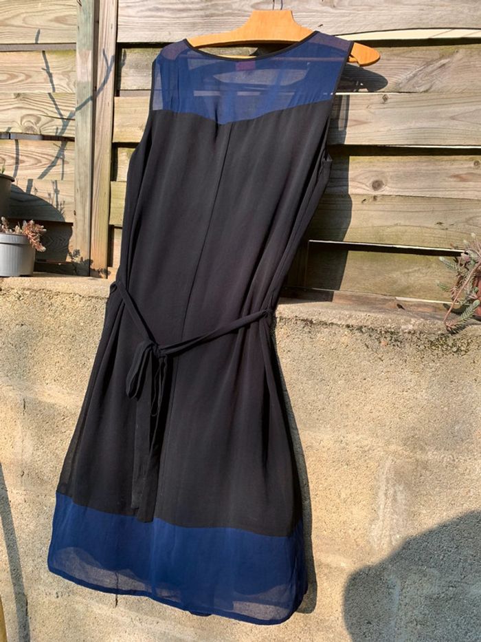 Très jolie robe noire et bleu taille 42 de Tissaïa - photo numéro 2