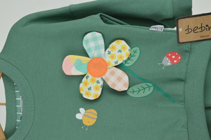 Ensemble Fille 5 Ans Élégant – Sweat Fleurs Relief & Pantalon Évasé Moderne - photo numéro 5