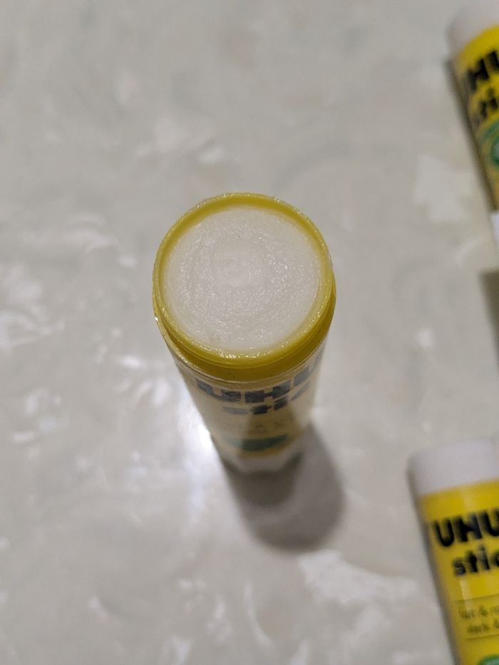Lot de 10 Bâtonnets de colle UHU . - photo numéro 6