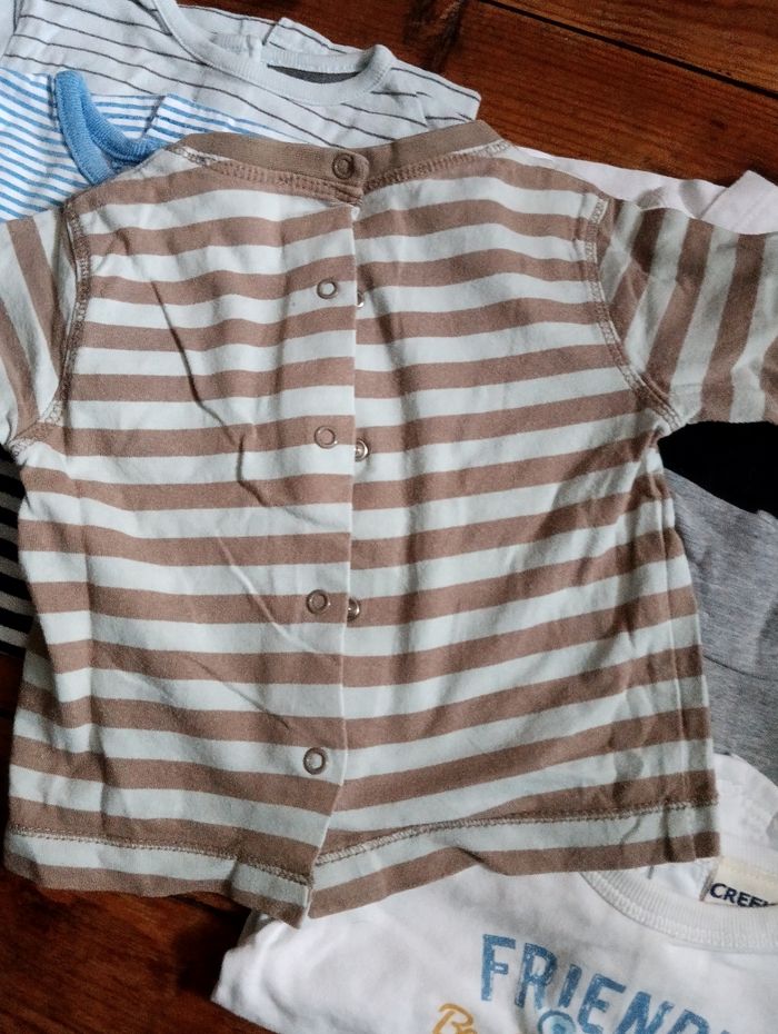 8 Tee-shirt avec pressions arrière - photo numéro 4