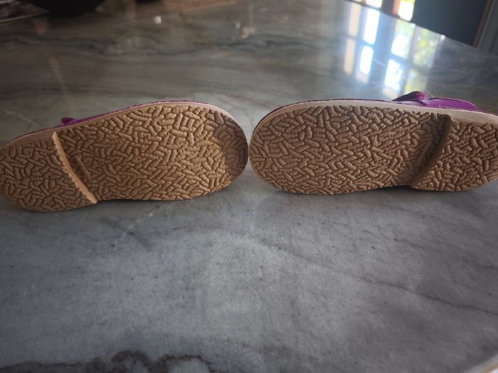 Chaussures en cuir taille 31. Excellente qualité espagnole. Bon état général - photo numéro 3