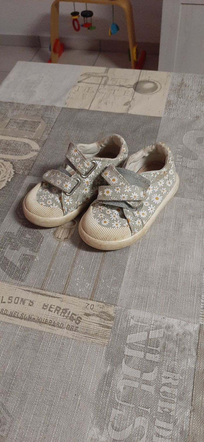 Chaussures taille 22