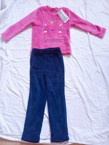 Pyjama polaire neuf 5 ans