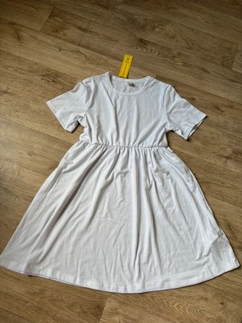 Robe été fille blanche 7 ans neuve