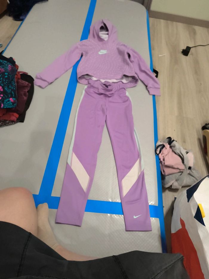 Survêtement Nike très peu porté