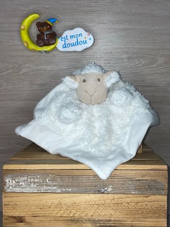 JLI13 doudou mouton 🐑 oscar