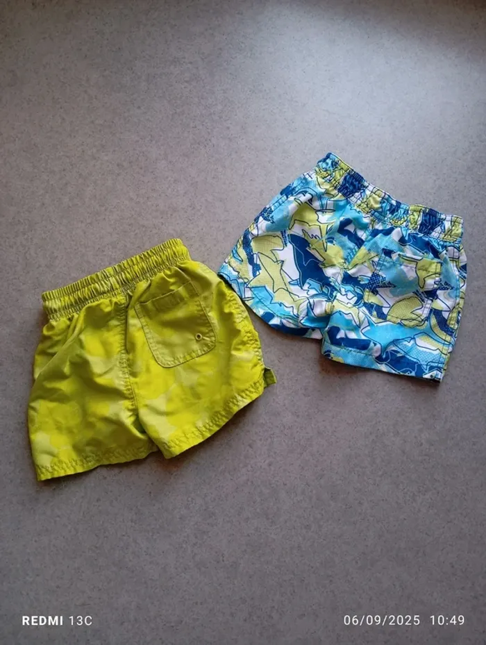 Lot 2 shorts de bain 24mois - photo numéro 2
