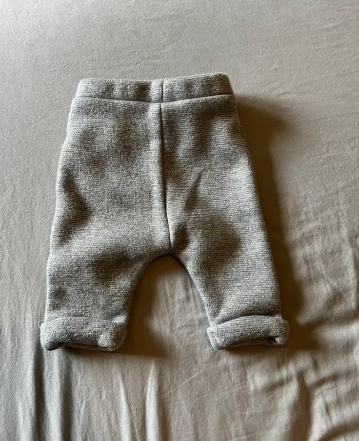 👖 Pantalon bébé gris 1M – Nœud décoratif - photo numéro 2