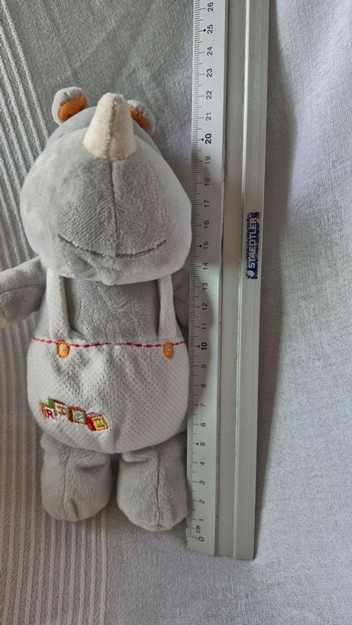 Peluche simba rhinocéros avec salopette - photo numéro 4