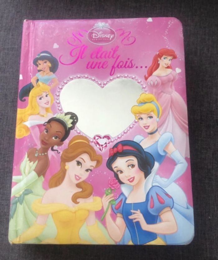Livre princesses Disney