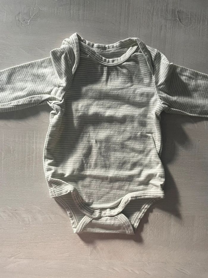 Lot 7 bodys bébé tape à l’œil taille 3 mois manches longue - photo numéro 6