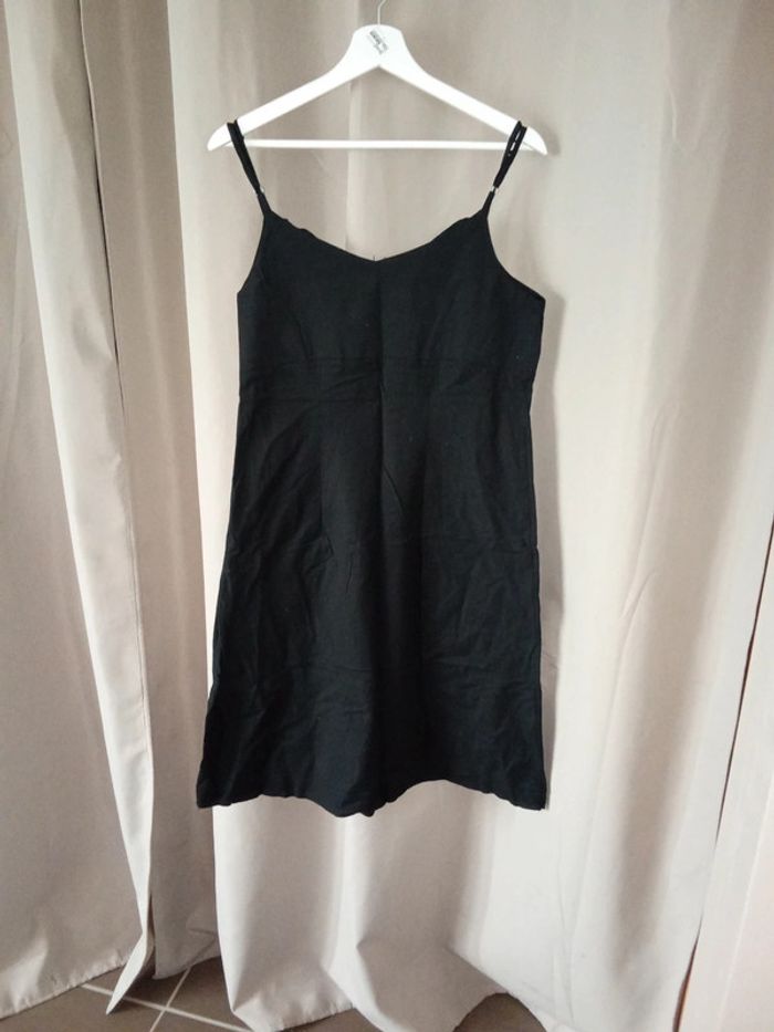 Robe noire col cache-cœur motif fleur Kiabi taille 42 - photo numéro 6