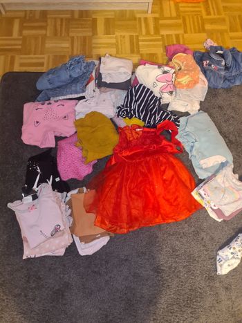 Lots vêtements filles de 9 à 24 mois