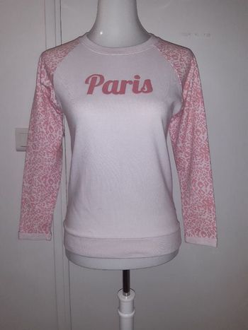 Pull sweat rose clair