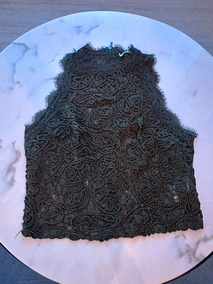 Crop-top en dentelle Zara